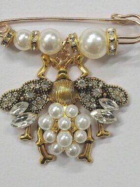 Vintage Style Gold Pearl & Crystal Bee Brooch